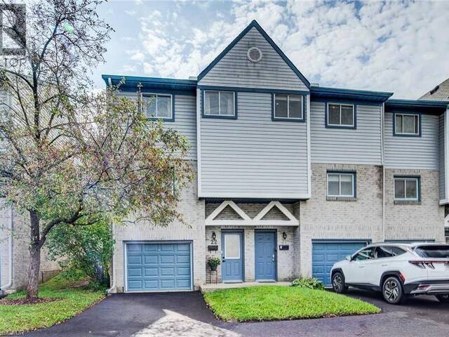 589 BEECHWOOD Drive Unit# 22 Waterloo Ontario, N2T 2K9 - 3 Bedrooms Condo For Sale