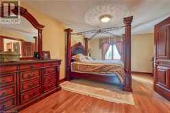 23 SUSAN Drive | Hamilton Ontario | Slide Image Nineteen