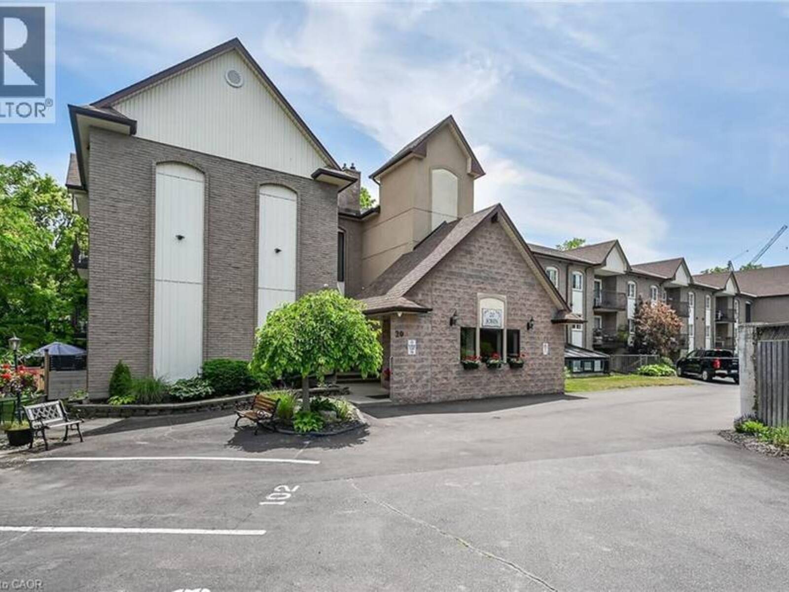 20 JOHN Street Unit# 202, Grimsby, Ontario L3M 1X5