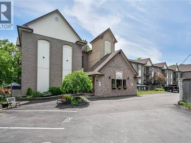 20 JOHN Street Unit# 202 Grimsby Ontario, L3M 1X5 - 2 Bedrooms Condo For Sale