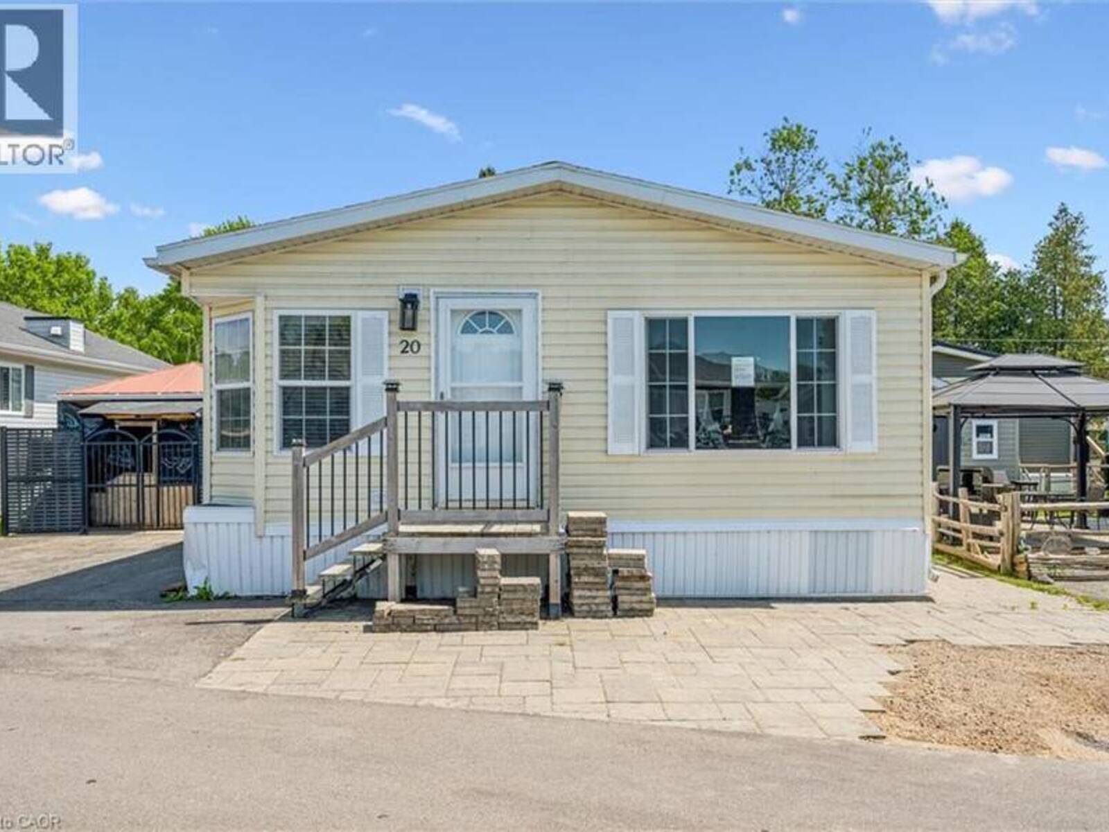 20 ELM Street, Puslinch, Ontario N0B 2J0