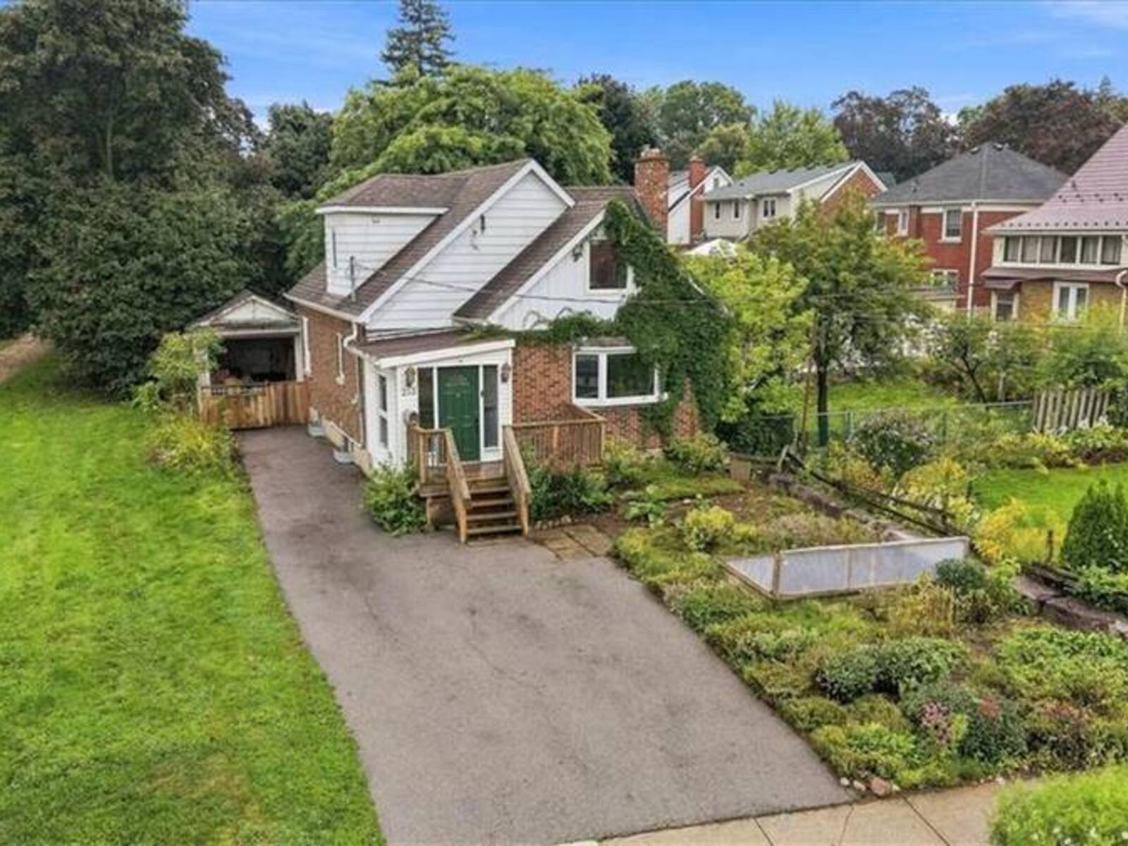 233 MANSION Street, Kitchener, Ontario N2H 2K5