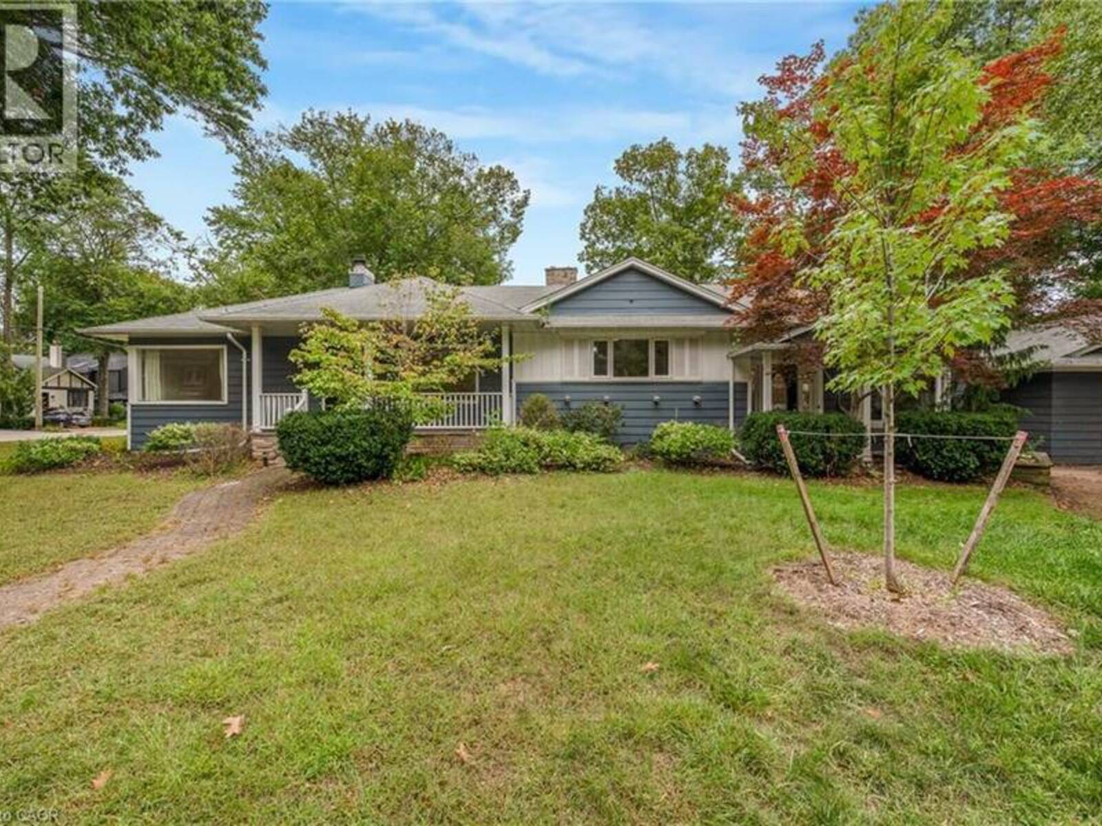 374 SPRUCE Street, Oakville, Ontario L6J 2H3