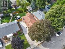 24 CASTLEFIELD Drive | Hamilton Ontario | Slide Image Thirty-seven
