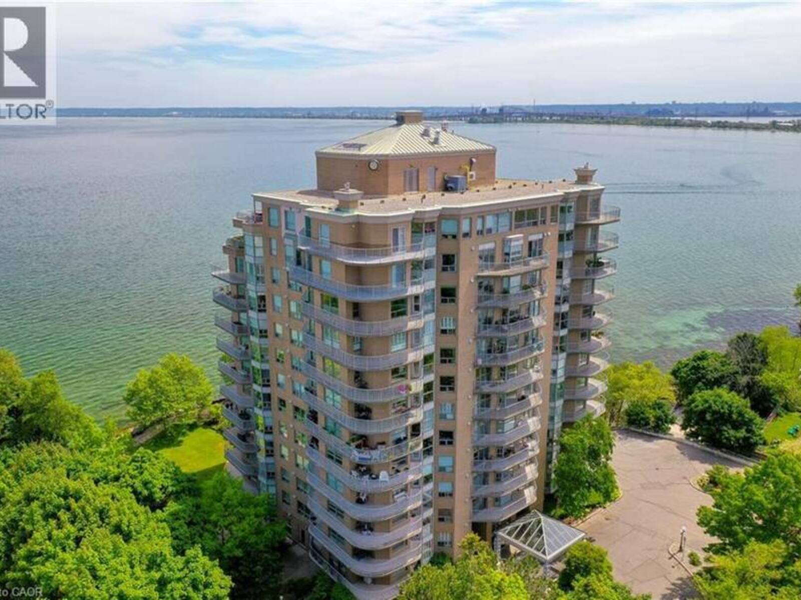 2190 LAKESHORE Road Unit# 304, Burlington, Ontario L7R 4K1