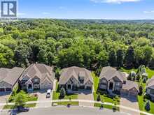 44 PIONEER RIDGE Drive | Kitchener Ontario | Slide Image Nine