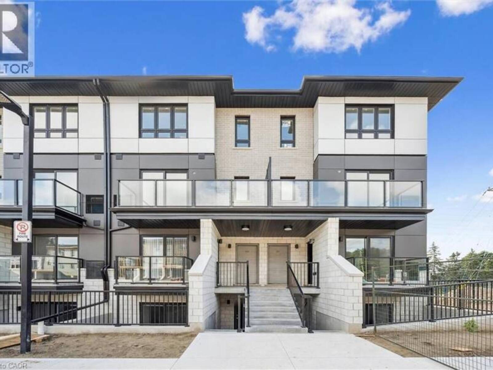 410 NORTHFIELD Drive W Unit# D13, Waterloo, Ontario N2L 0A6