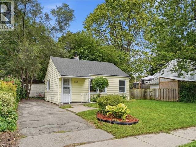 132 SPADINA Road E Kitchener Ontario, N2M 3X4 - 2 Bedrooms Home For Sale