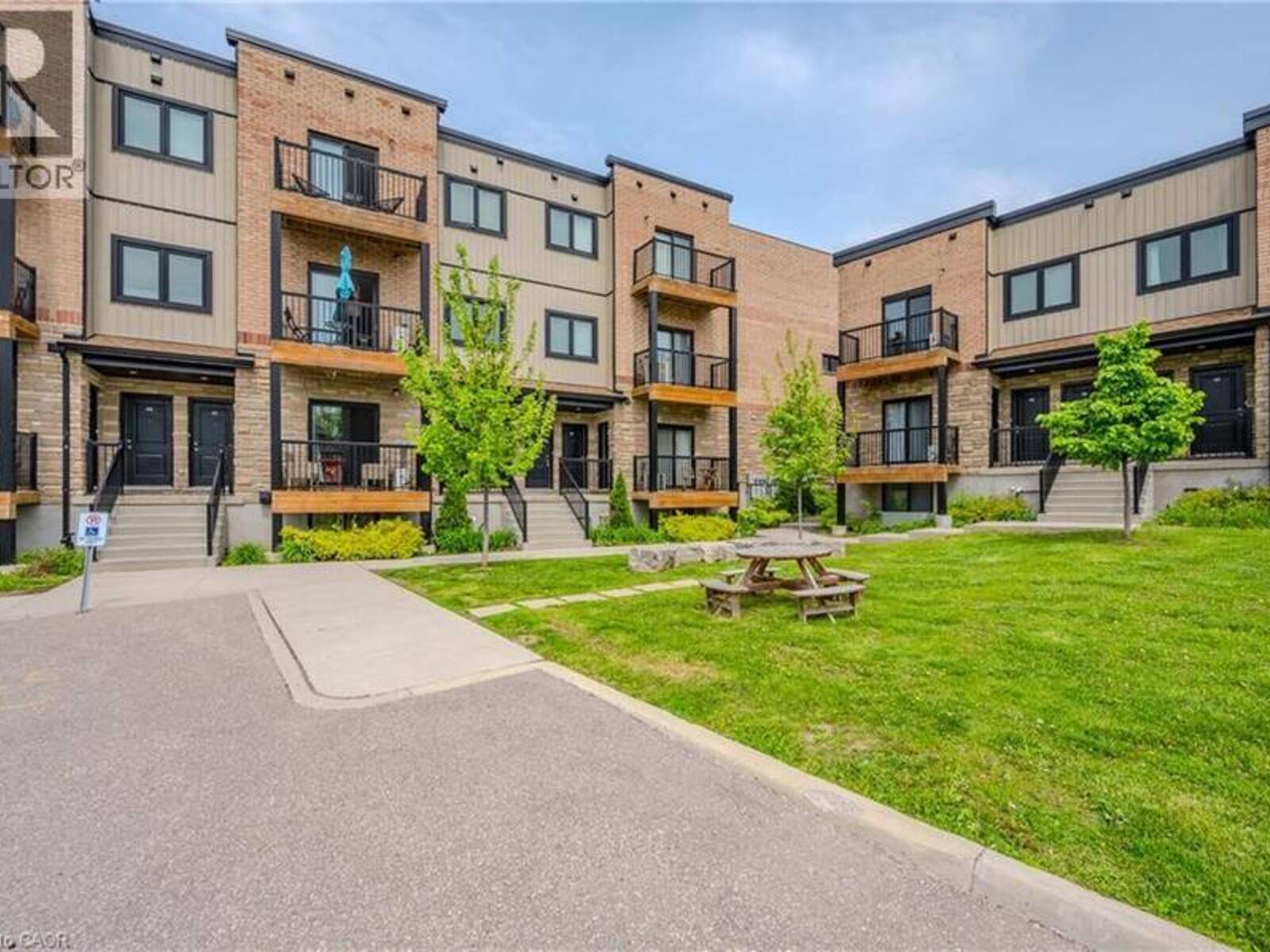164 HEIMAN Street Unit# 5C, Kitchener, Ontario N2M 0B8