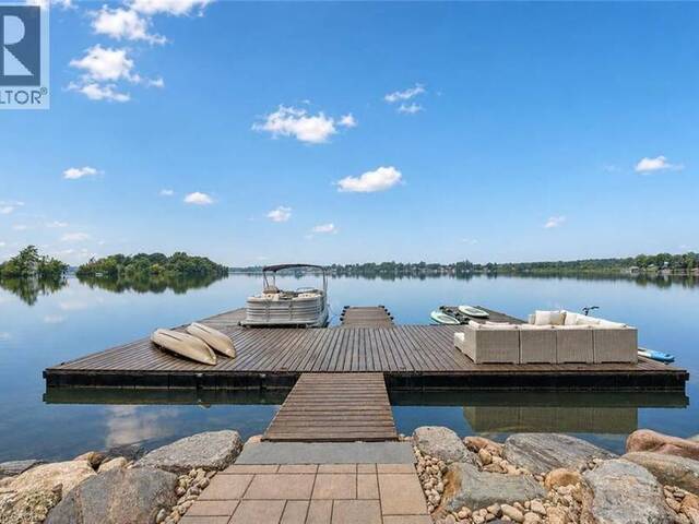 16 CLERGY Lane Puslinch Ontario, N0B 2J0 - 4 Bedrooms Waterfront Home For sale