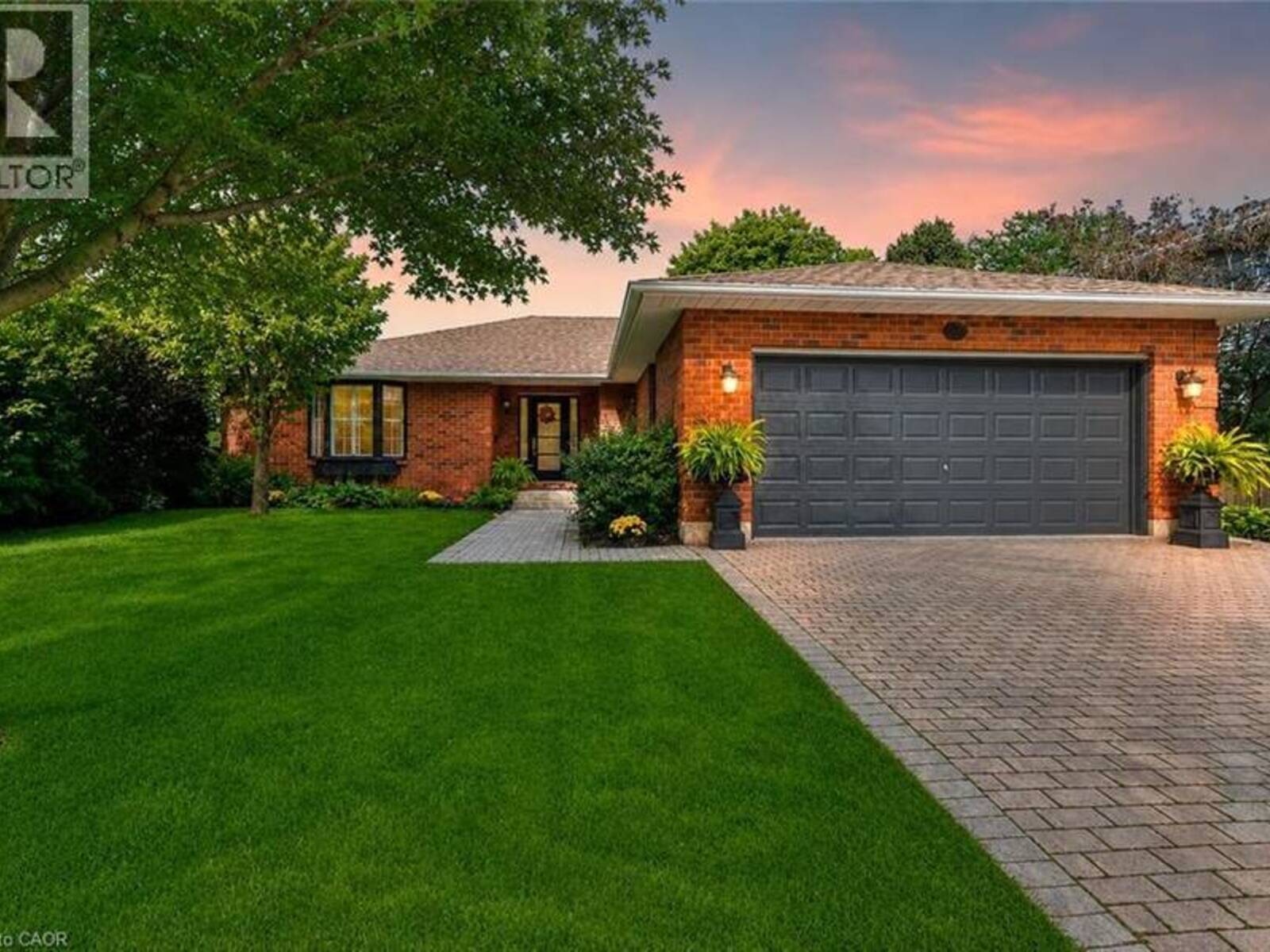 54 THE PROMENADE Street, Niagara-on-the-Lake, Ontario L0S 1J0