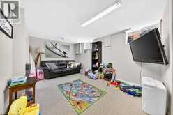 420 UPPER GAGE Avenue | Hamilton Ontario | Slide Image Nineteen