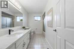 12 SUMNER Crescent | Grimsby Ontario | Slide Image Seventeen