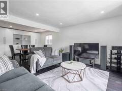 1262 UPPER GAGE Avenue Hamilton Ontario, L8W 1E4