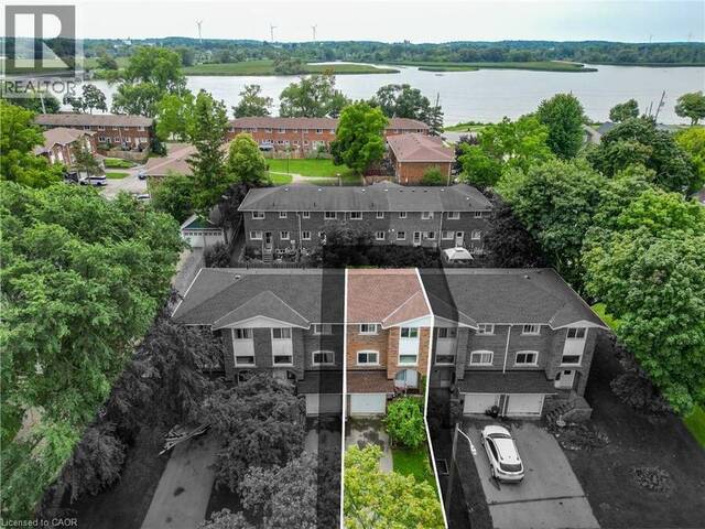 132 LOCK Street W Unit# 3 Dunnville Ontario, N1A 1T9 - 3 Bedrooms Condo For Sale