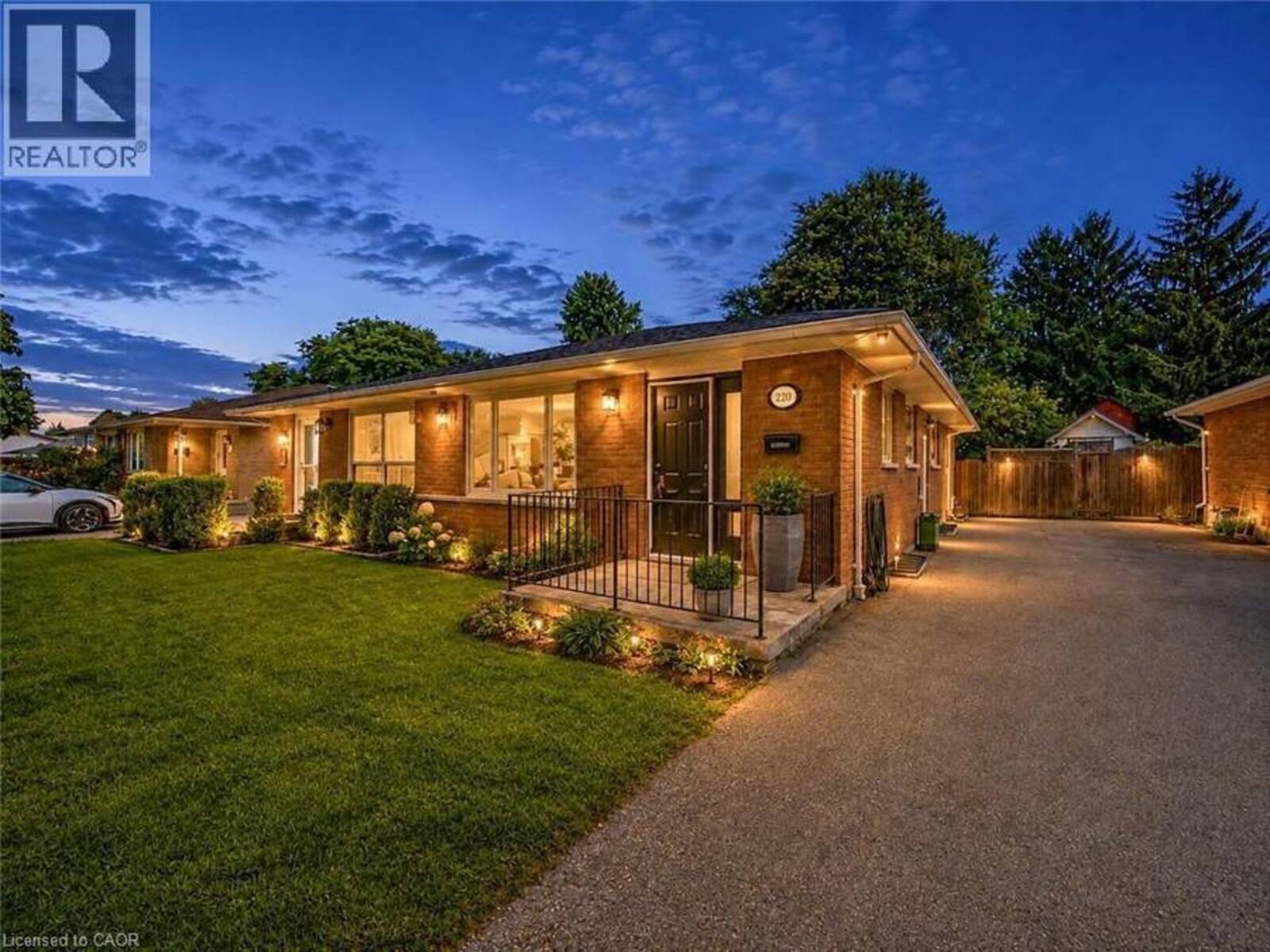 220 CAIRN Street, London, Ontario N5Z 3W7