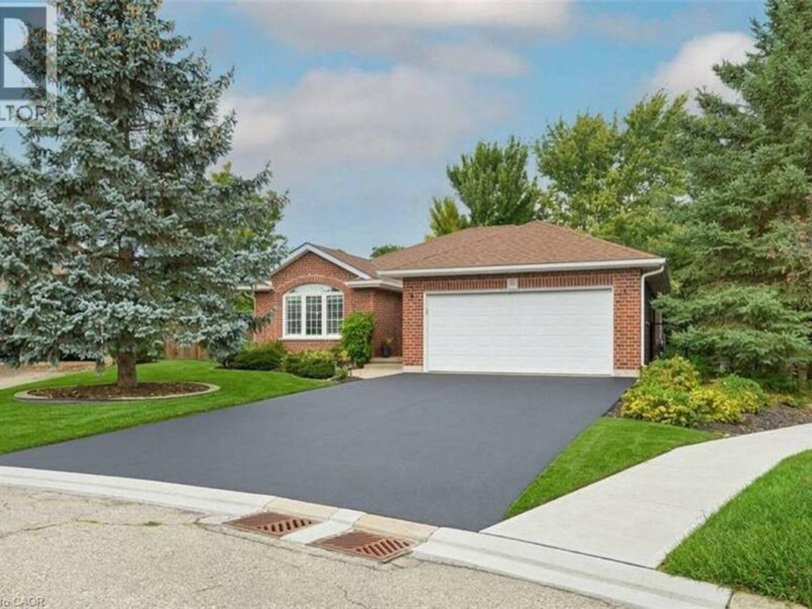 11 SIMON Court, Waterford, Ontario N0E 1Y0