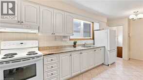 18 GLEN CASTLE Drive | Hamilton Ontario | Slide Image Nine