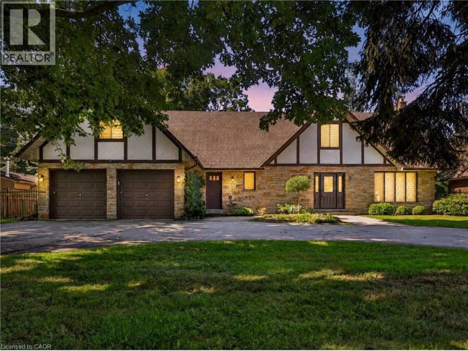 30 BIRKBANK Drive, Oakville, Ontario L6J 4Y9