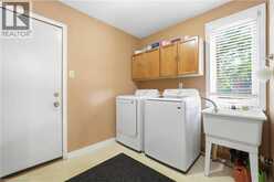 138 LIVINGSTON Avenue | Grimsby Ontario | Slide Image Seventeen