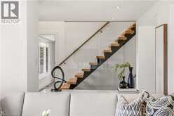 26 WENEIL Drive | Hamilton Ontario | Slide Image Eight