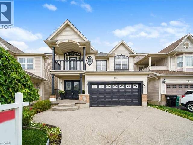 765 BRANDENBURG Boulevard Waterloo Ontario, N2T 2W9 - 4 Bedrooms Home For Sale