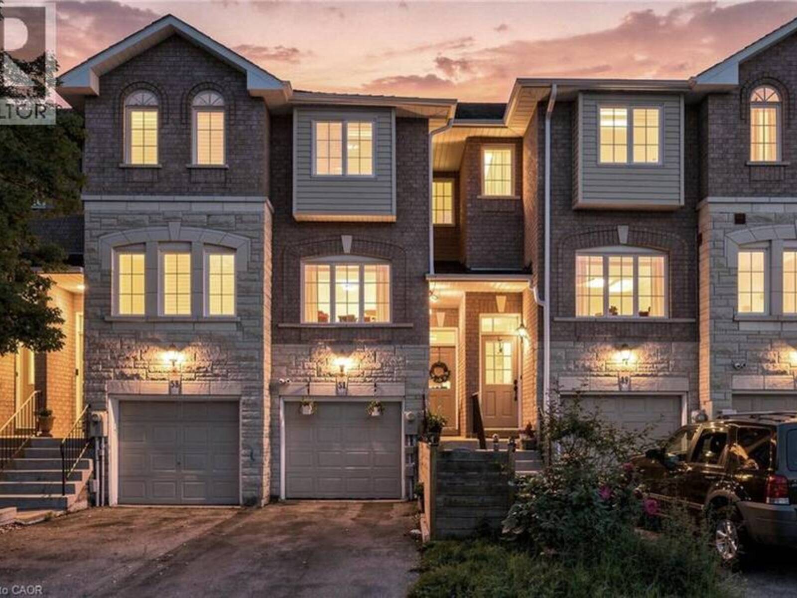 51 MOUNT DENNIS Drive, Toronto, Ontario M6M 5H5