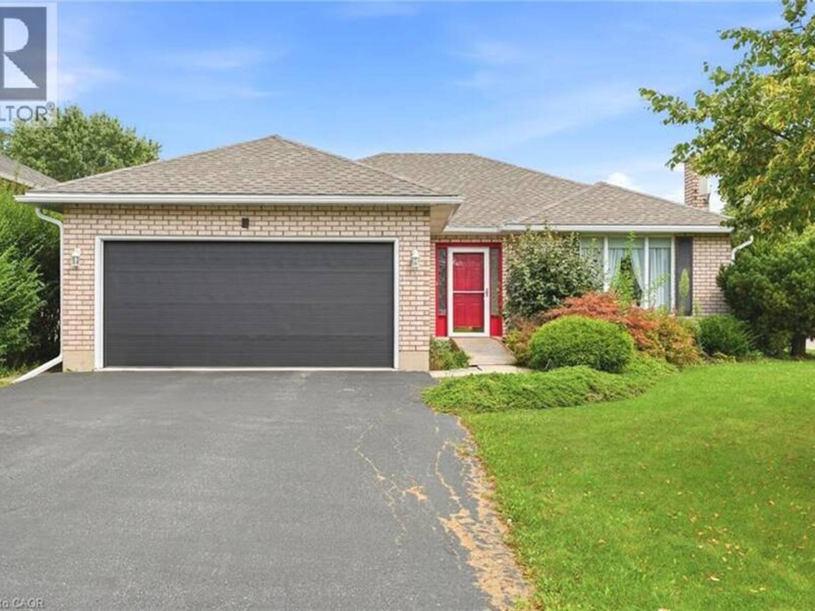 9 COUNTRY CLUB Road, Cayuga, Ontario N0A 1E0