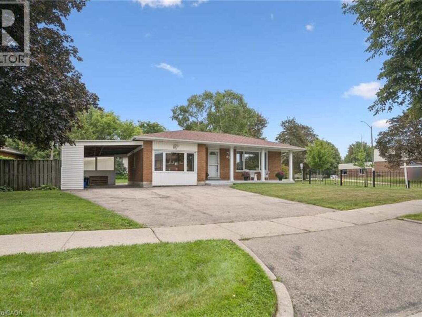 85 INDIAN Road, Kitchener, Ontario N2B 2S6