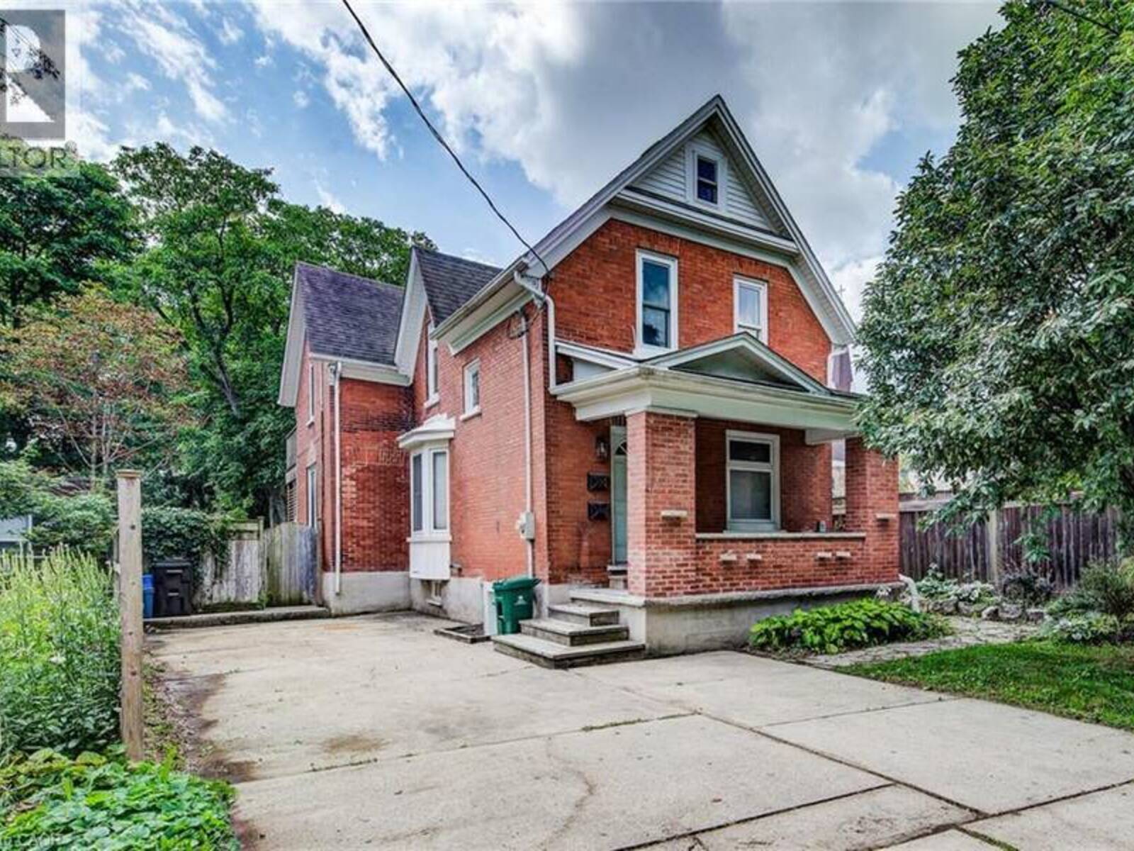 81 WILLOW Street, Waterloo, Ontario N2J 1W3