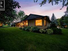 220 CLAREMONT Avenue Kitchener Ontario, N2M 2R1