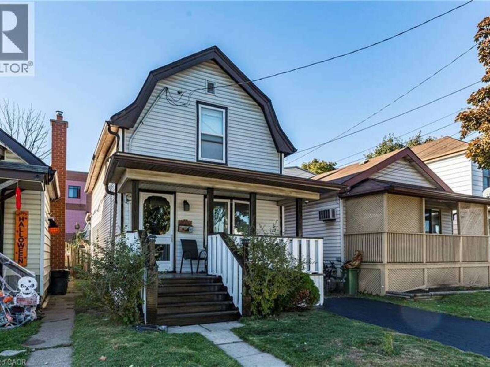 23 FREDERICK Avenue, Hamilton, Ontario L8H 4K1
