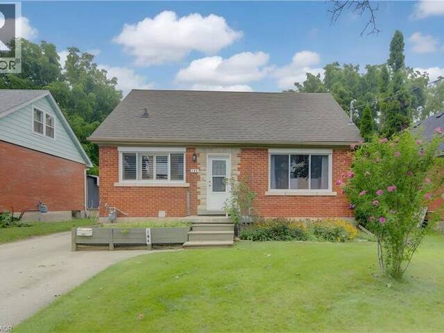 104 MAUSSER Avenue Kitchener Ontario, N2M 3K5 - 4 Bedrooms Home For Sale