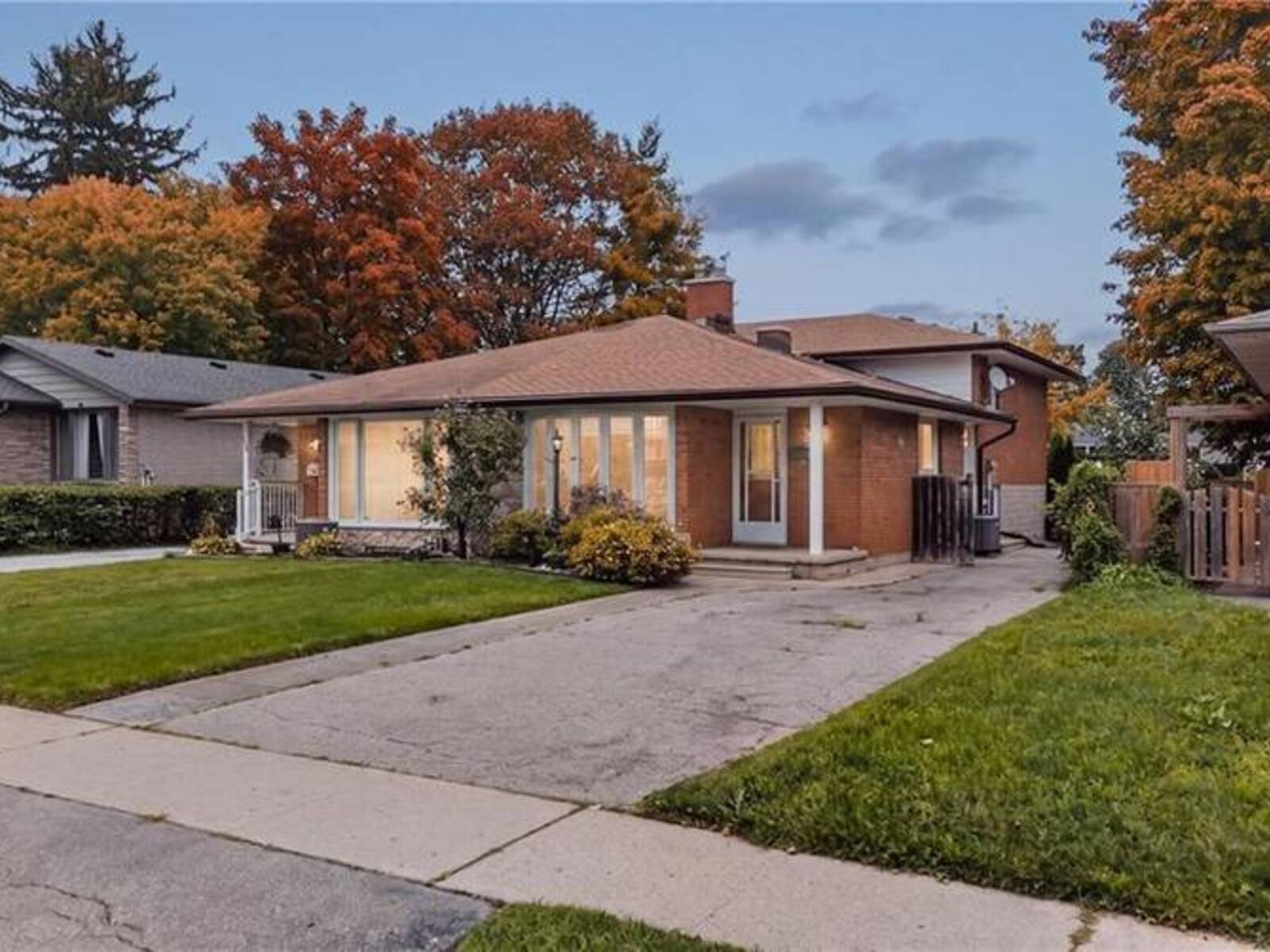 1393 PINEVIEW Avenue, Cambridge, Ontario N3H 4K4