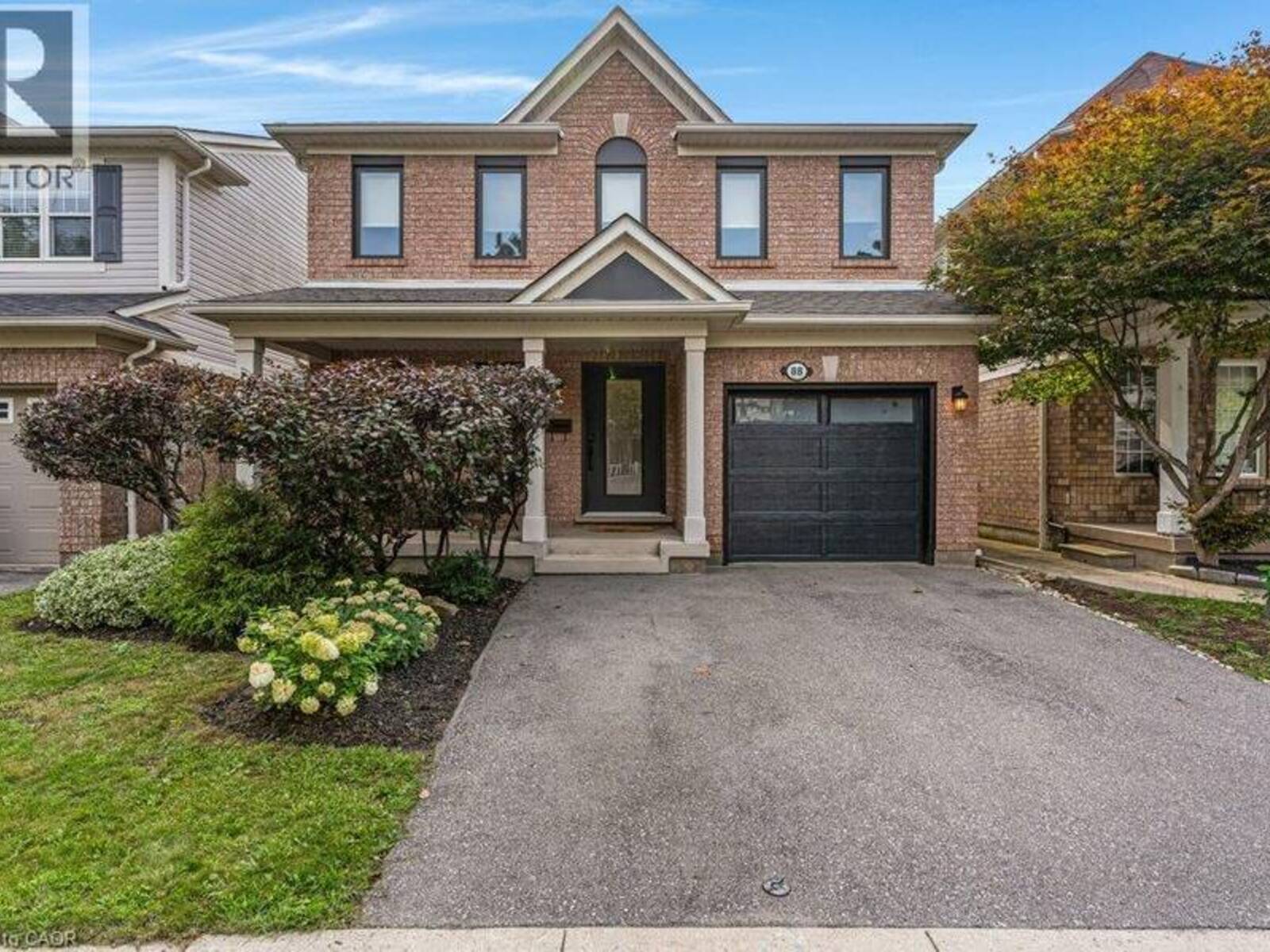 88 BAGGS Crescent, Cambridge, Ontario N1T 2E8