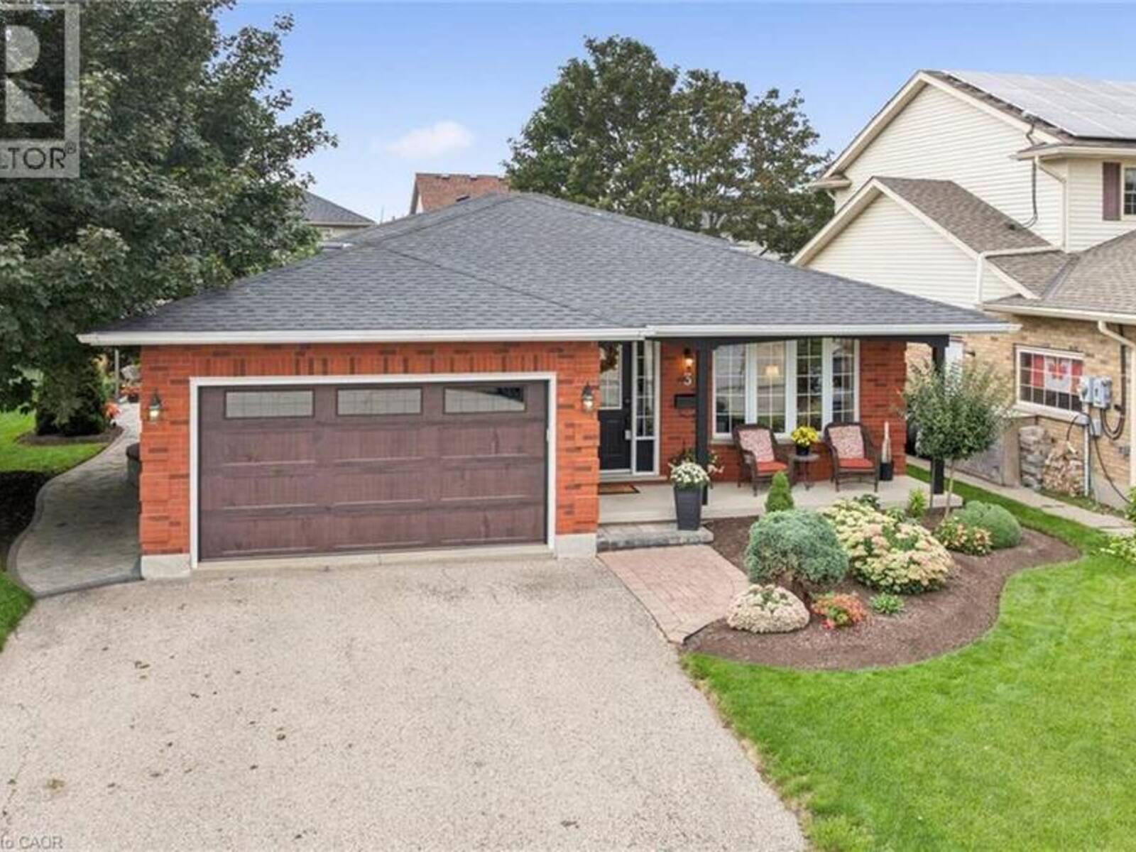 3 PEREGRINE Crescent, Elmira, Ontario N3B 3J2