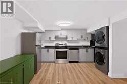 95 UNDERHILL Crescent | Kitchener Ontario | Slide Image Thirty-two