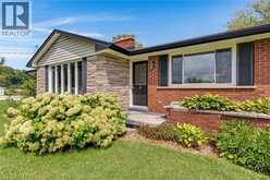 2172 CENTRE Road | Hamilton Ontario | Slide Image Three