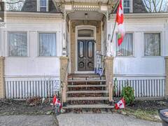 156 GRAND Avenue S Cambridge Ontario, N1S 2M4