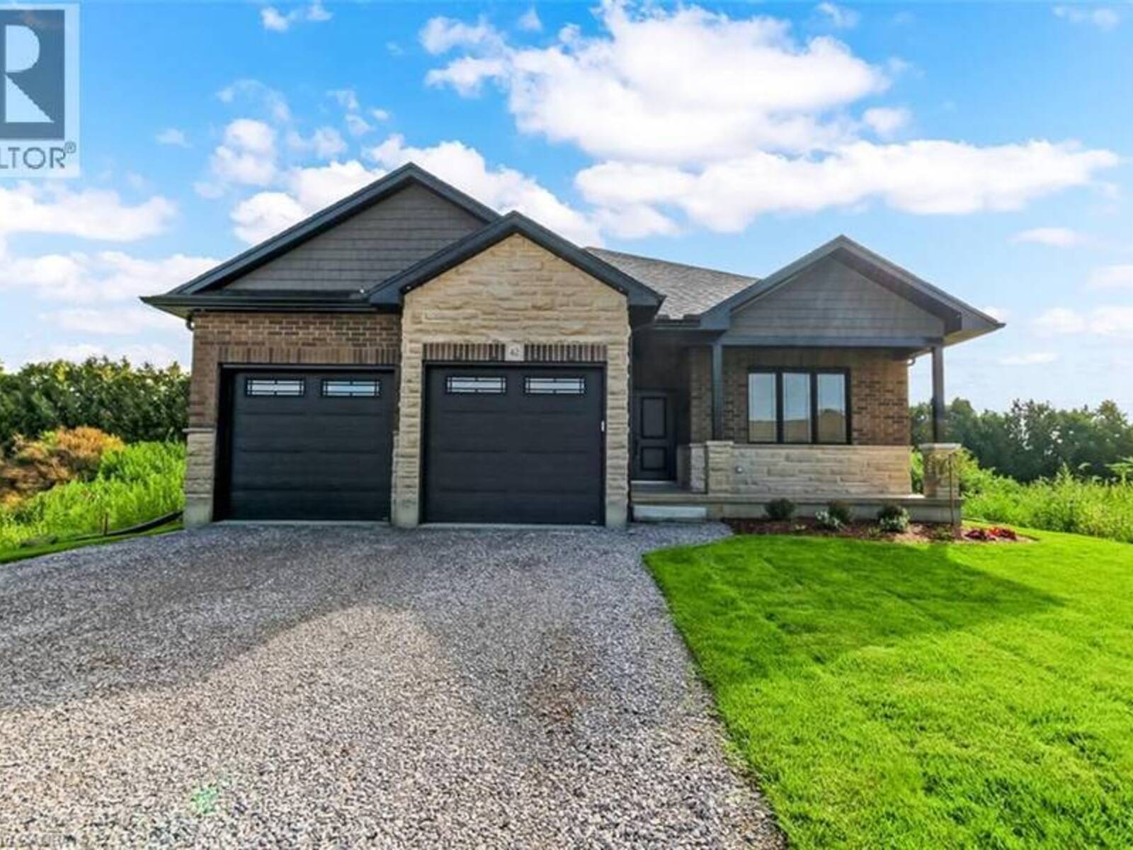 42 DUCHESS Drive, Delhi, Ontario N4B 0B3