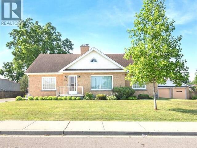 24 PINE Street Delhi Ontario, N4B 1N6 - 5 Bedrooms Home For Sale