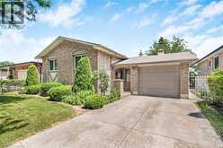 20 BIRCHLAWN Drive | Hamilton Ontario | Slide Image Five