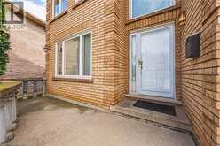 90 FAIRINGTON Crescent | Hamilton Ontario | Slide Image Five