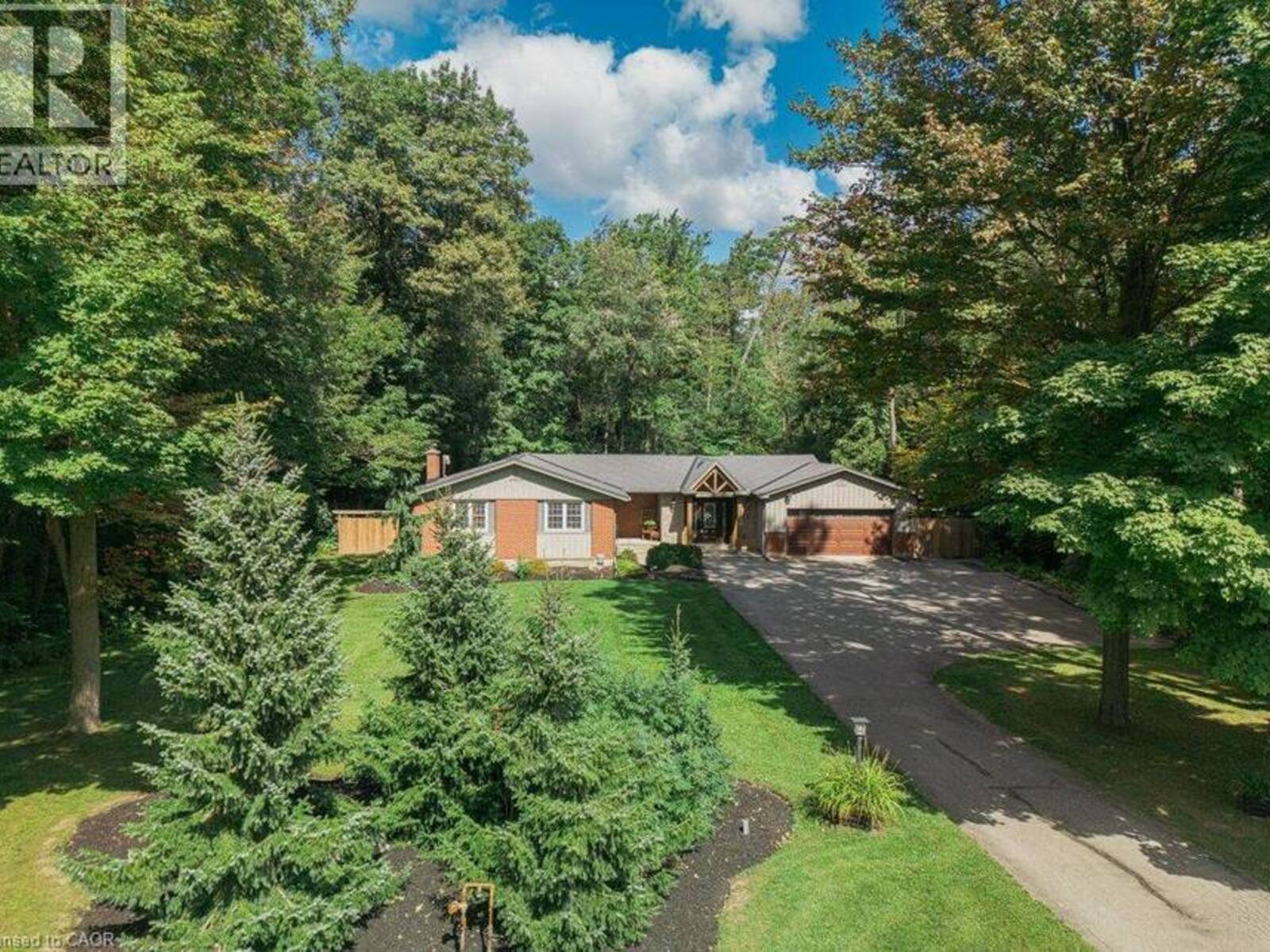 1376 CEDAR CREEK Road, Cambridge, Ontario N1R 5S5