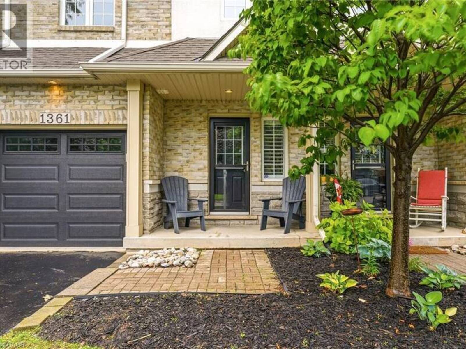 1361 STEPHENSON Drive, Burlington, Ontario L7S 2M4