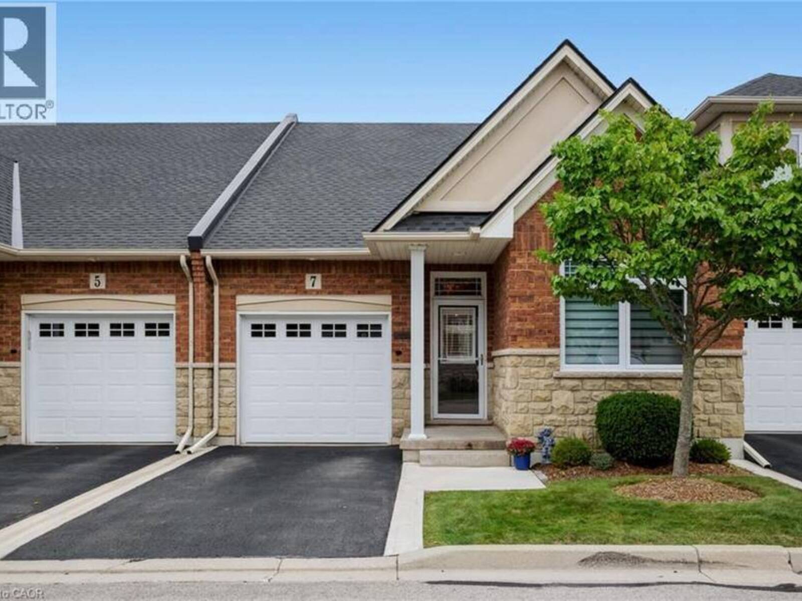 7 LANDSCAPES Trail, Ancaster, Ontario L9K 0A1