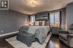 24 NEWCASTLE Court | Hamilton Ontario | Slide Image Fourteen