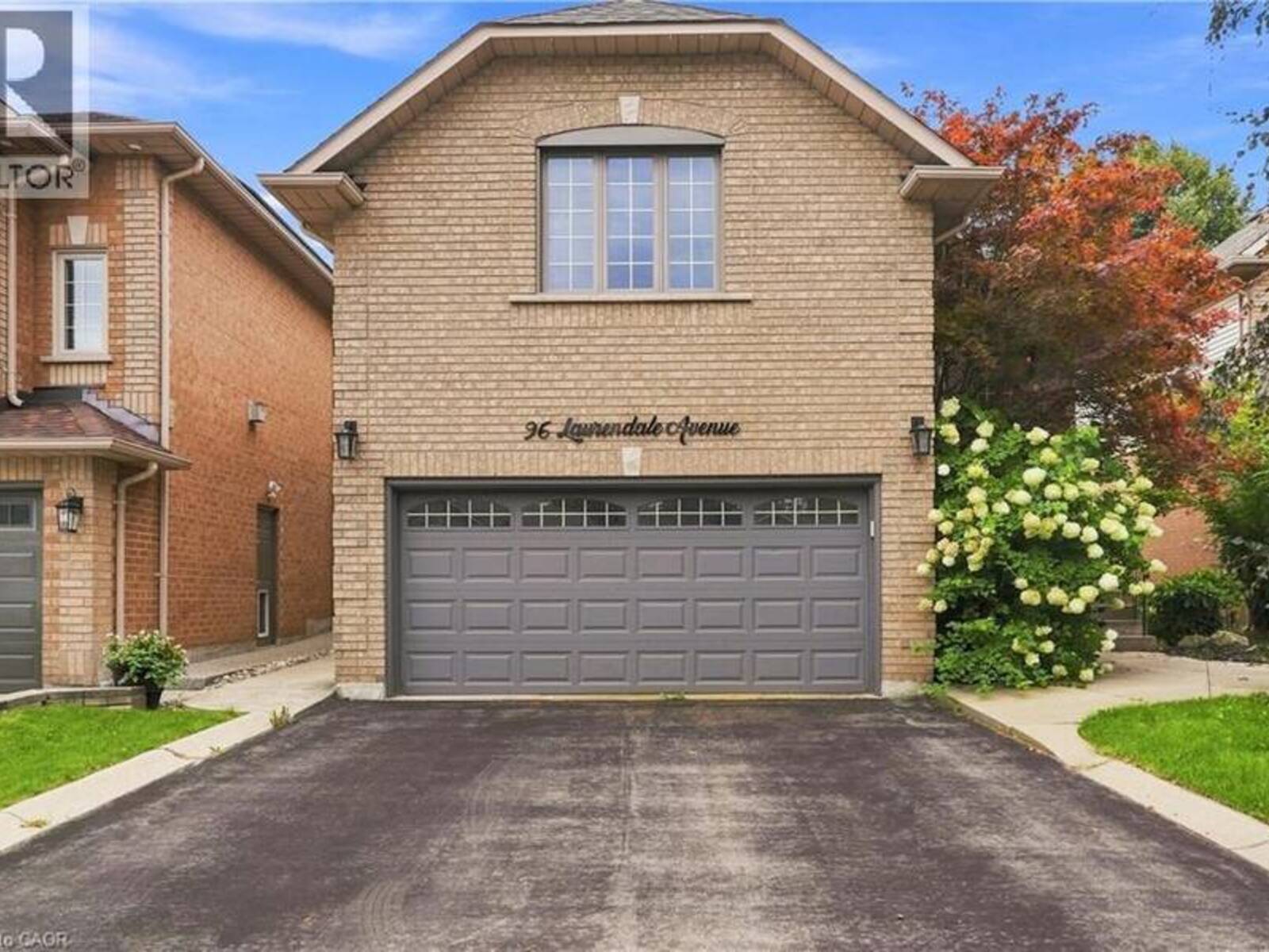 96 LAURENDALE Avenue, Waterdown, Ontario L0R 2H3