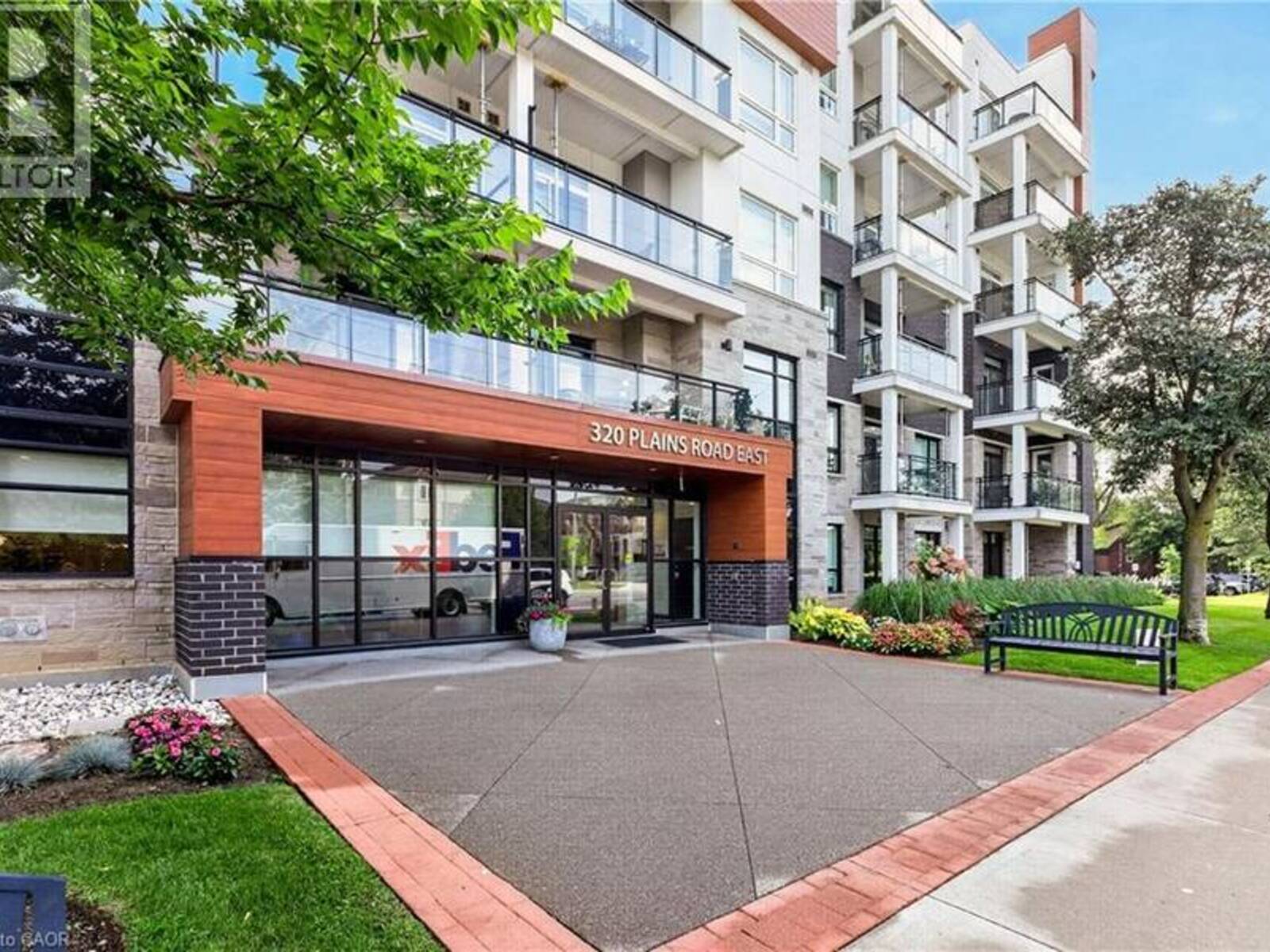 320 PLAINS Road E Unit# 208, Burlington, Ontario L7T 0C1