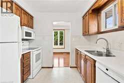 14 GREEN FOREST Drive | Hamilton Ontario | Slide Image Sixteen